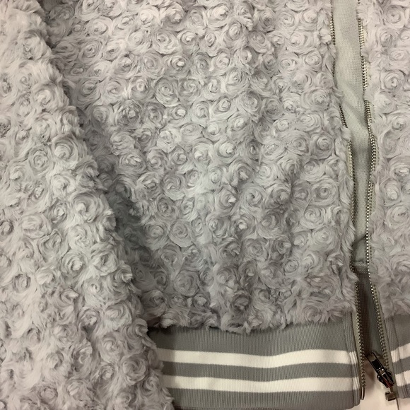 2 Piece Plus Faux Fur Jogger Set. Actual Product Pics in Post! - Picture 11 of 12